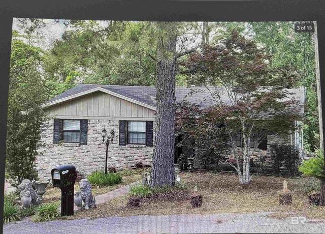 Property at 36 Ridgeview Dr, Chickasaw, AL 36611, 4 beds, 3 baths