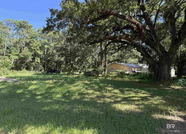 Property at 13940 Railroad St, Bayou La Batre, AL 36509