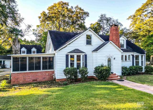 Property at 73 Liberty St, Monroeville, AL 36460, 4 beds, 2 baths