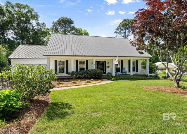 Property at 121 Kurlane St, Fairhope, AL 36532, 4 beds, 2.5 baths