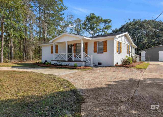 Property at 3005 Club House Rd, Mobile, AL 36605, 3 beds, 1.5 baths
