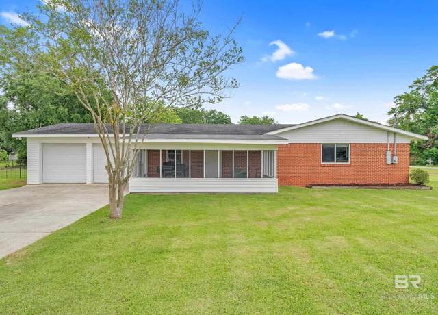 Property at 206 W Jackson St, Summerdale, AL 36580, 3 beds, 2 baths