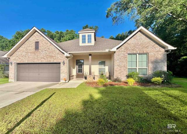 Property at 293 Bronze St, Fairhope, AL 36526, 4 beds, 2 baths