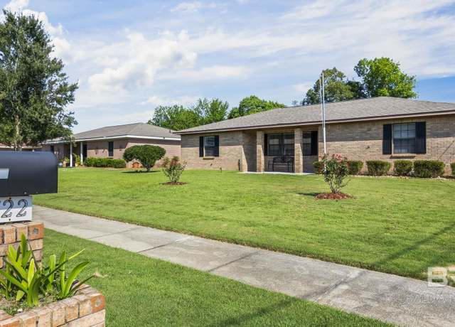 Property at 522 W Amanda Ave, Foley, AL 36535, 3 beds, 2 baths