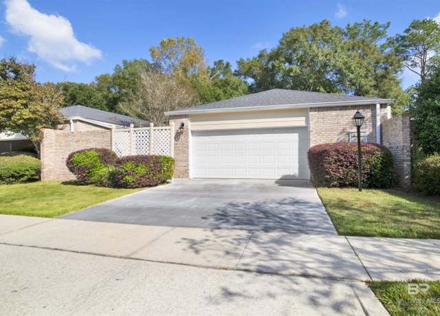 Property at 125 Woodruff Ct, Mobile, AL 36608, 3 beds, 2 baths