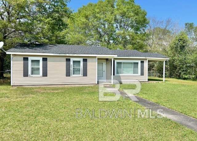 Property at 507 E Pine St, Atmore, AL 36502, 3 beds, 1 bath