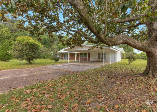 Property at 300 W Pedigo Ave, Foley, AL 36535, 3 beds, 2 baths
