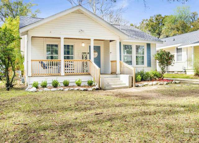 Property at 160 Westwood St, Mobile, AL 36606, 3 beds, 2 baths