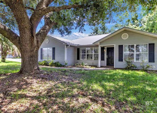 Property at 221 Howard Cir, Gulf Shores, AL 36542, 4 beds, 3 baths