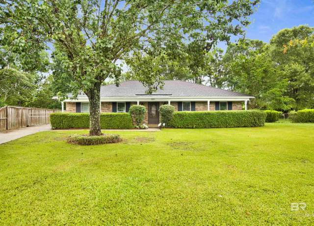 Property at 3011 Olde Gate Rd, Mobile, AL 36695, 3 beds, 2 baths