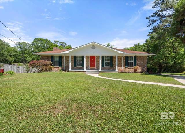 Property at 706 Sutherland Dr, Chickasaw, AL 36611, 3 beds, 2.5 baths