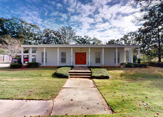 Property at 13 S Spring Bank Rd, Mobile, AL 36608, 3 beds, 3 baths