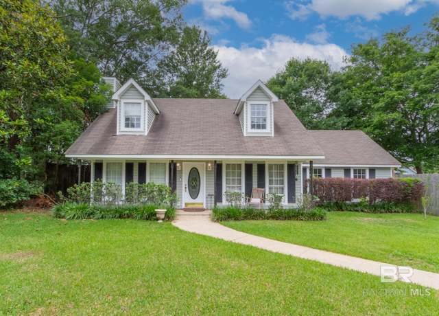 Property at 103 Hickory Ct, Daphne, AL 36526, 3 beds, 2 baths