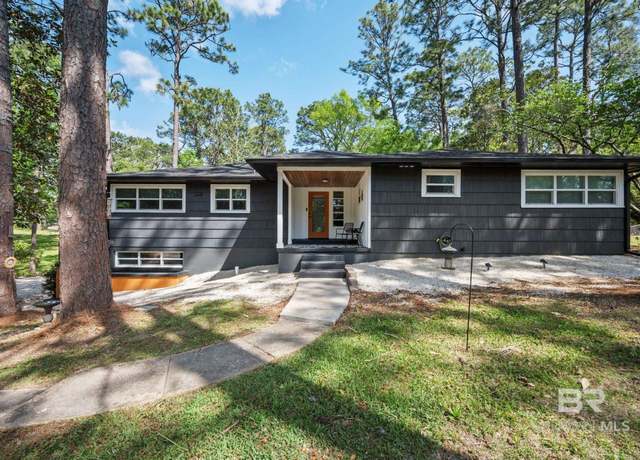 Property at 711 E 6th St, Bay Minette, AL 36507, 5 beds, 3.5 baths