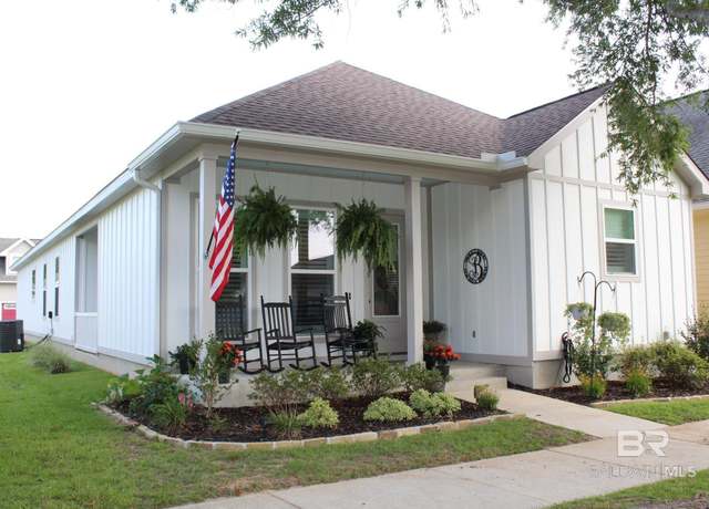 Property at 1009 Snapdragon Ln, Foley, AL 36535, 4 beds, 2.5 baths