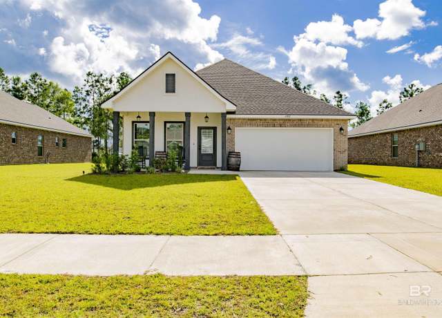 Property at 6902 Summerset Dr, Gulf Shores, AL 36542, 4 beds, 2 baths