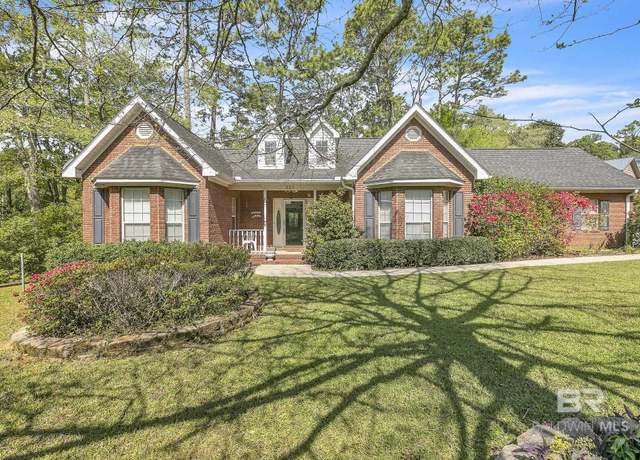 Property at 367 Ridgewood Dr, Daphne, AL 36526, 3 beds, 2 baths