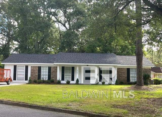 Property at 1867 Wildwood Pl, Mobile, AL 36609, 4 beds, 2 baths