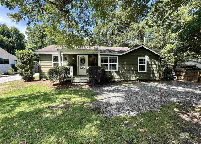 Property at 373 Pecan Ave, Fairhope, AL 36532, 3 beds, 2 baths