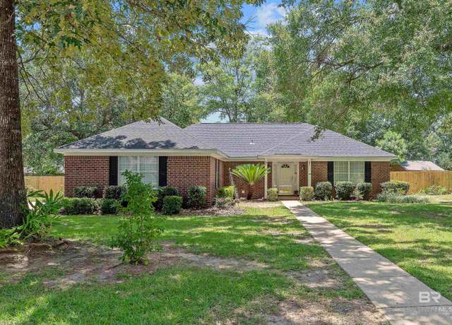 Property at 184 Robbins Blvd, Daphne, AL 36526, 3 beds, 2 baths