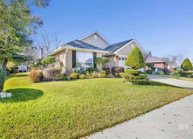 Property at 101 Kemper Ln, Fairhope, AL 36532, 3 beds, 2 baths