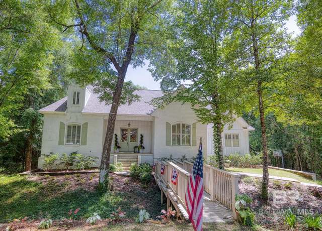Property at 8802 S Lamhatty Ln, Daphne, AL 36526, 5 beds, 4 baths