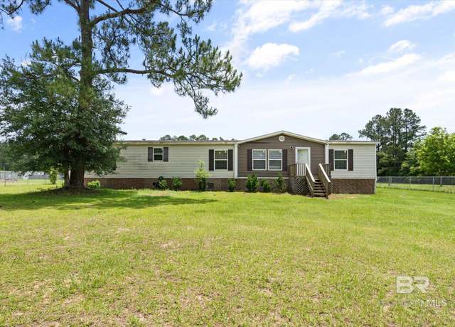 Property at 19300 Community Ln, Summerdale, AL 36580, 4 beds, 2 baths