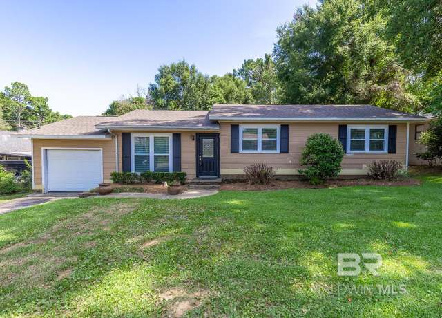 Property at 602 Gayfer Ave, Fairhope, AL 36532, 3 beds, 1.5 baths