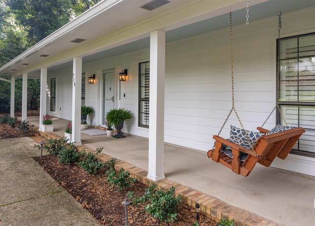 Property at 714 Holly Dr, Fairhope, AL 36532, 3 beds, 2 baths