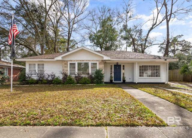 Property at 2769 N Chadwick Dr, Mobile, AL 36606, 4 beds, 2 baths