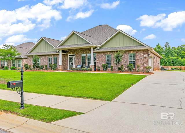 Property at 323 Wakefield Ave, Fairhope, AL 36532, 4 beds, 3.5 baths