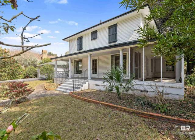 Property at 101 Fairhope Ave, Fairhope, AL 36532, 3 beds, 2 baths