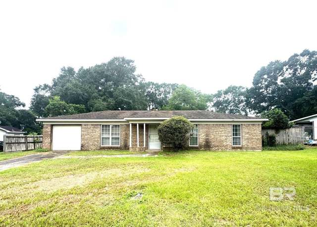 Property at 5198 Lancelot Dr, Mobile, AL 36619, 3 beds, 2 baths