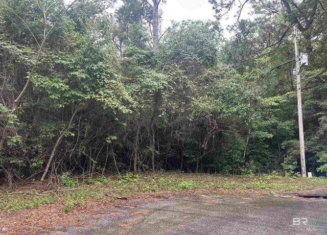Property at 8 Pine Ct, Saraland, AL 36571