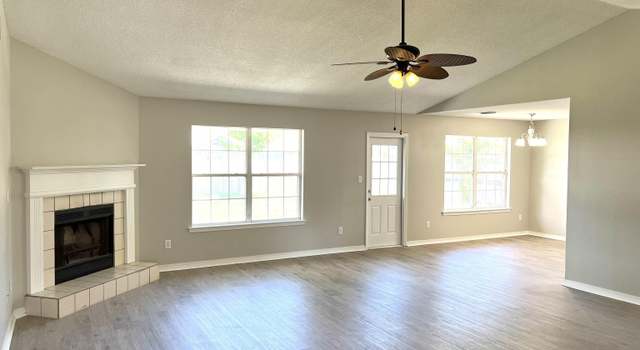 Photo of 304 Woodbridge Ct, Foley, AL 36535