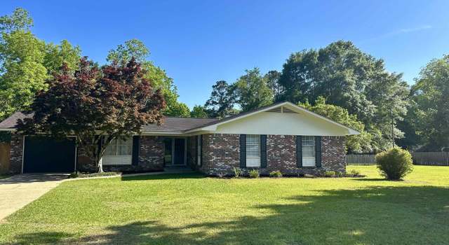 Photo of 114 Woodmere Dr, Brewton, AL 36426