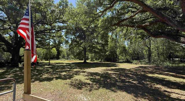 Photo of 19530 E Greenwood Rd, Summerdale, AL 36580
