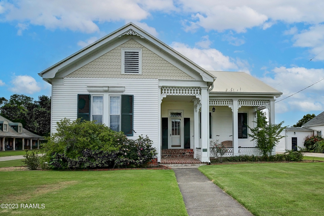 105 Main St, Franklin, LA 70538 | MLS# 23006330 | Redfin