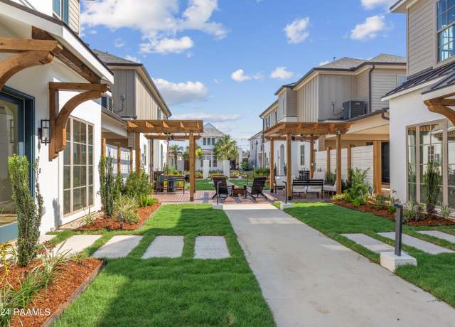 Property at 115 Gaunt Ln #802, Youngsville, LA 70592, 2 beds, 1.5 baths