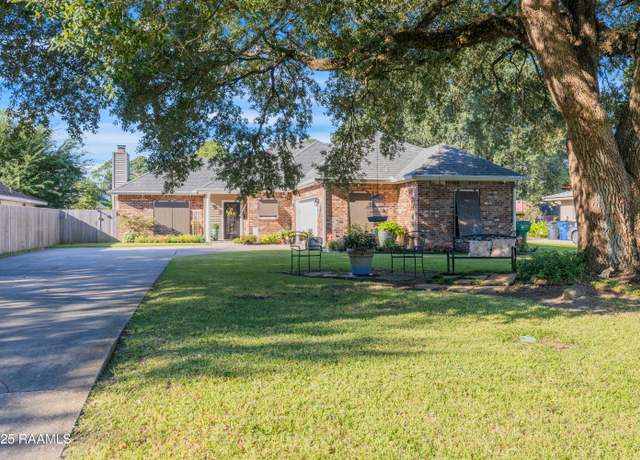Property at 4216 South Dr, New Iberia, LA 70563, 3 beds, 2 baths