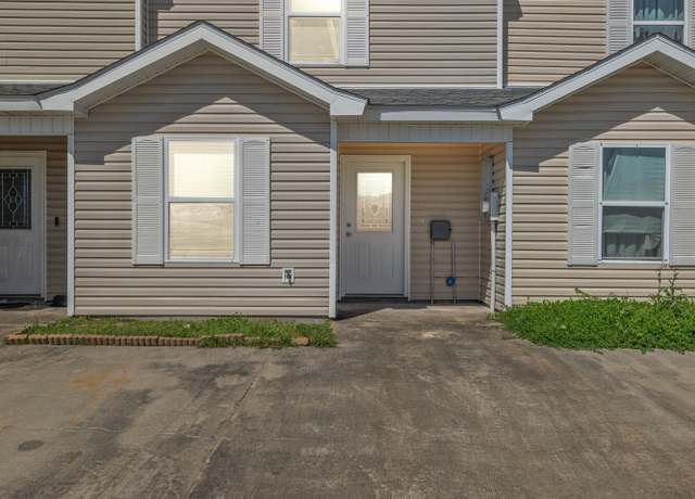 Property at 1534 S Patout St Unit C, New Iberia, LA 70560, 3 beds, 2 baths