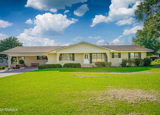 Property at 4904 Coteau Rd, New Iberia, LA 70560, 3 beds, 3 baths