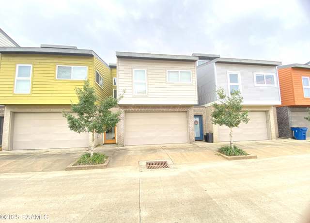 Property at 307 Highland Park Ln, Lafayette, LA 70508, 2 beds, 2 baths