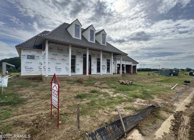 Property at 113 Castle Vine Way, Lafayette, LA 70508, 4 beds, 3.5 baths