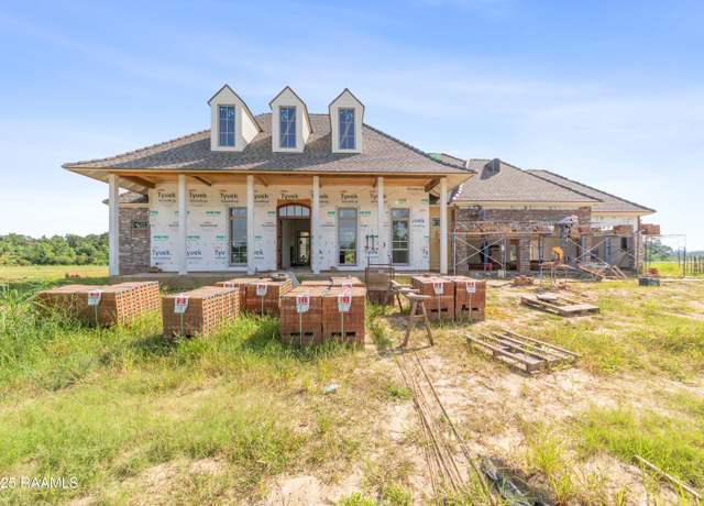 Property at 113 Castle Vine Way, Lafayette, LA 70508, 4 beds, 3.5 baths