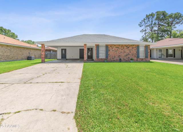 Property at 315 Creswell Ave, Scott, LA 70583, 3 beds, 2 baths
