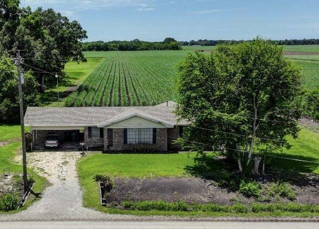 Property at 6607 Gondron Road Rd, New Iberia, LA 70563, 3 beds, 2 baths