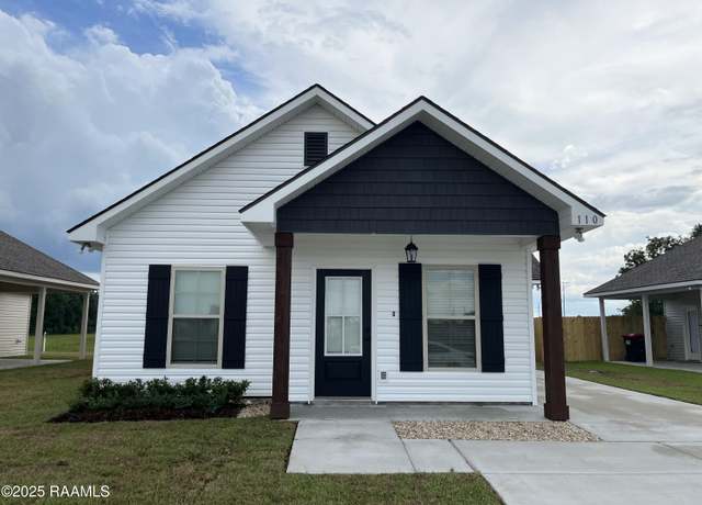Property at 110 Yorktown Ct, Lafayette, LA 70507, 3 beds, 2 baths