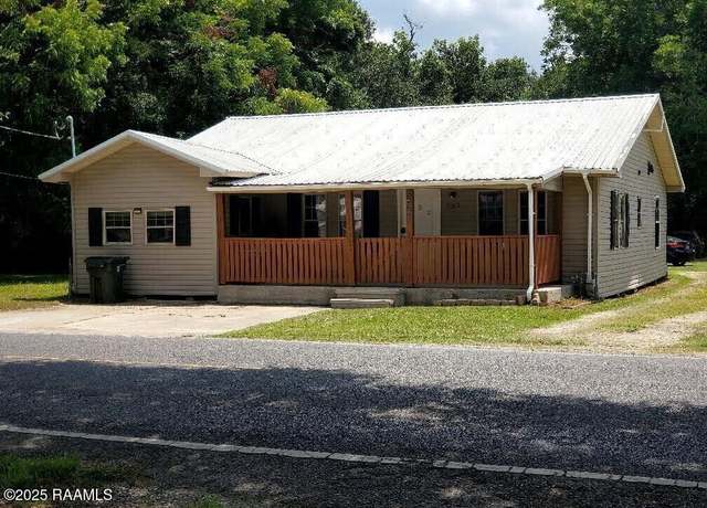 Property at 232 Mills St, Scott, LA 70583, 3 beds, 3 baths