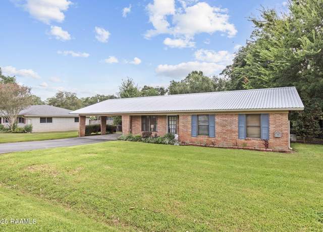 Property at 104 Harper Ave, Lafayette, LA 70506, 3 beds, 2 baths